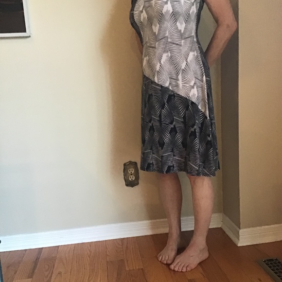Dress - Picture 4 of 7
